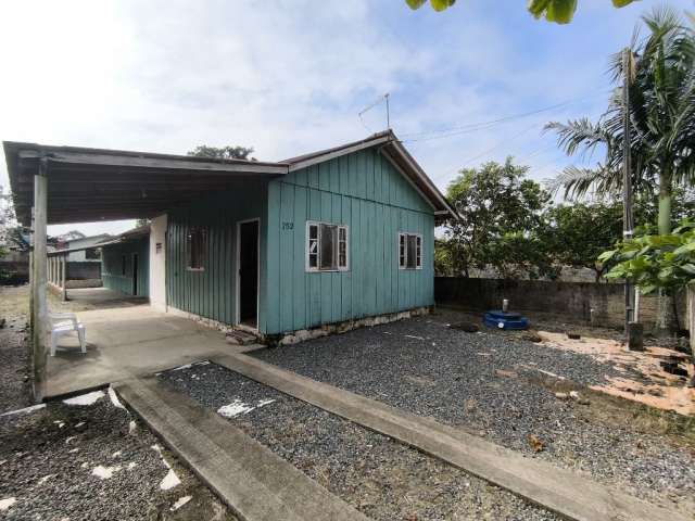 DUAS CASAS de Madeira em Terreno inteiro 12 x 32 no Balneário Imperador, Itapoá-SC.