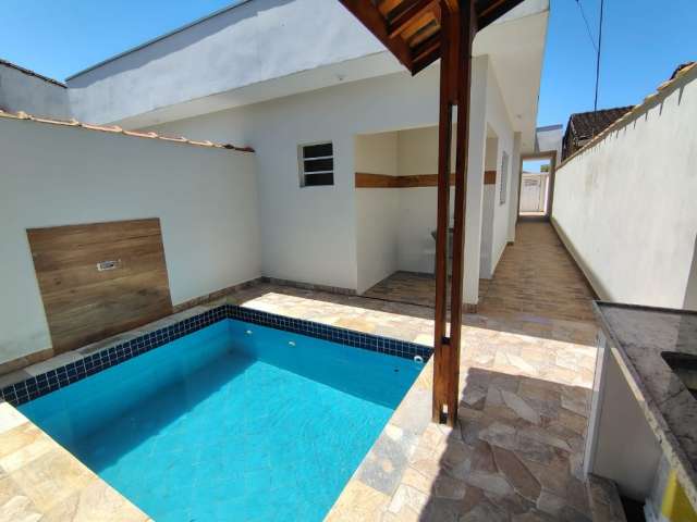 Casa belissima para venda em Itanhaém lado praia