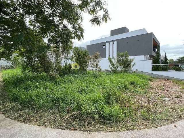 Terreno de esquina à venda, 471 m² por R$ 690.000 - Pedra Branca - Palhoça/SC