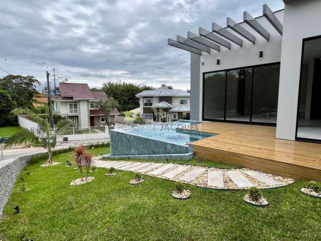 Casa de altissimo padrão a venda no bairro Pedra Branca- Palhoça, SC