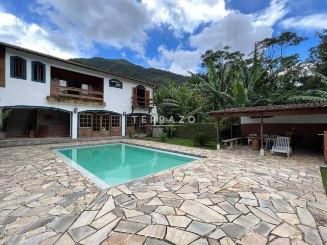 Casa à venda, 4 quartos, 1 suíte, 4 vagas, Alto - Teresópolis/RJ