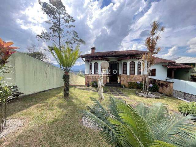 OPORTUNIDADE!! Casa com 3 quartos na Fazendinha - Teresópolis - Cod 3394