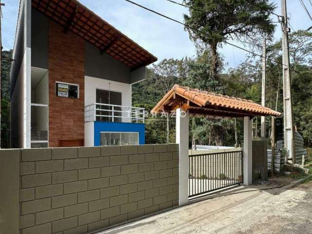 Casa à venda, 4 quartos, 4 suítes, 2 vagas, Granja Guarani - Teresópolis/RJ