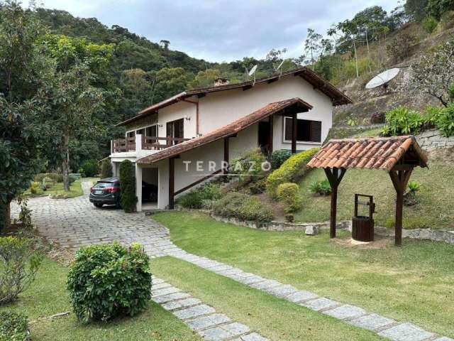 Casa à venda, 4 quartos, 1 suíte, 2 vagas, Fazenda Suiça - Teresópolis/RJ