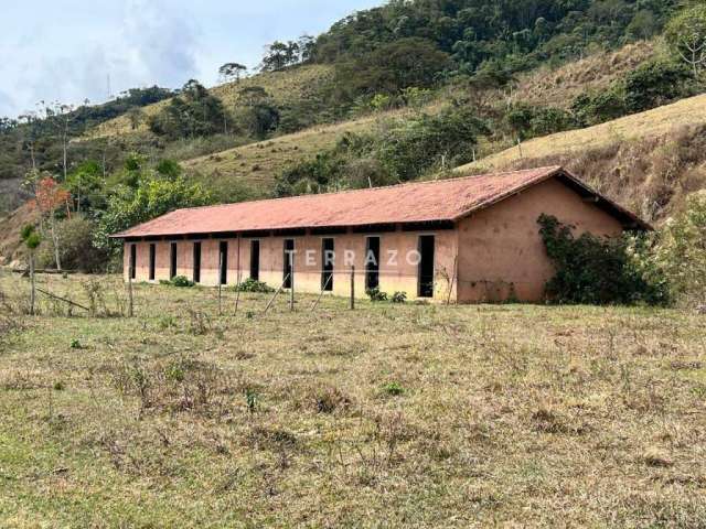 Fazenda à venda, 4 quartos, 2 suítes, 10 vagas, Providência - Teresópolis/RJ