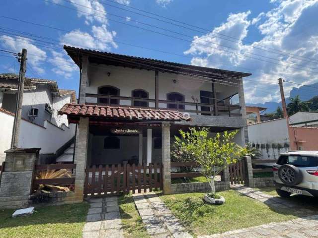 Casa em Condomínio à venda, 3 quartos, 1 suíte, 4 vagas, Limoeiro - Guapimirim/RJ