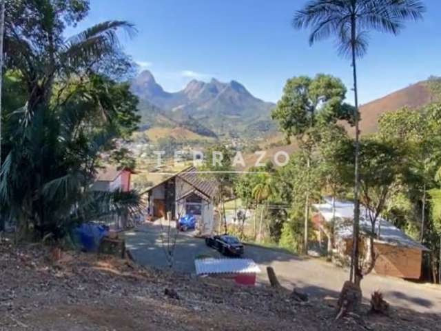 Terreno à venda no Parque das Rosas com 445m² por R$ 220.000 - Vargem Grande | Teresópolis/RJ.