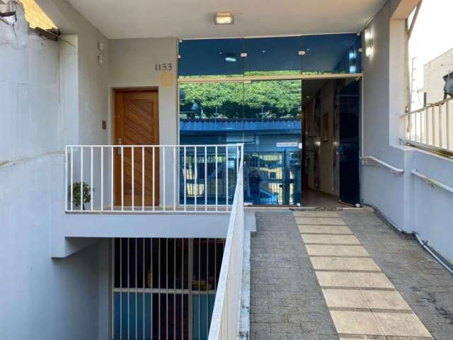 Excelente prédio comercial/residencial, muito bem localizado!