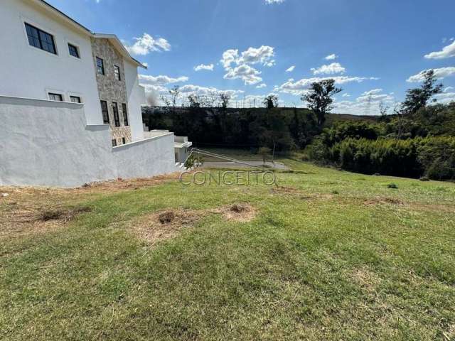 Terreno à venda no Condomínio Villa Bela Vista com 307m² de área total.