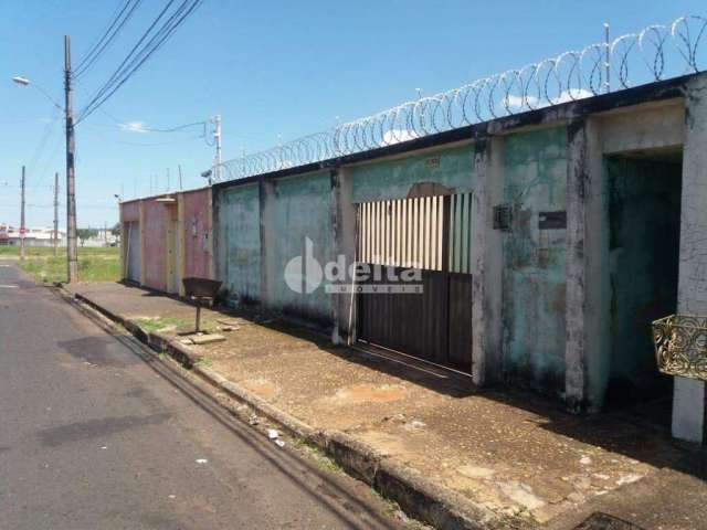 Casa à venda, 3 quartos, 1 suíte, 3 vagas, Marta Helena - Uberlândia/MG