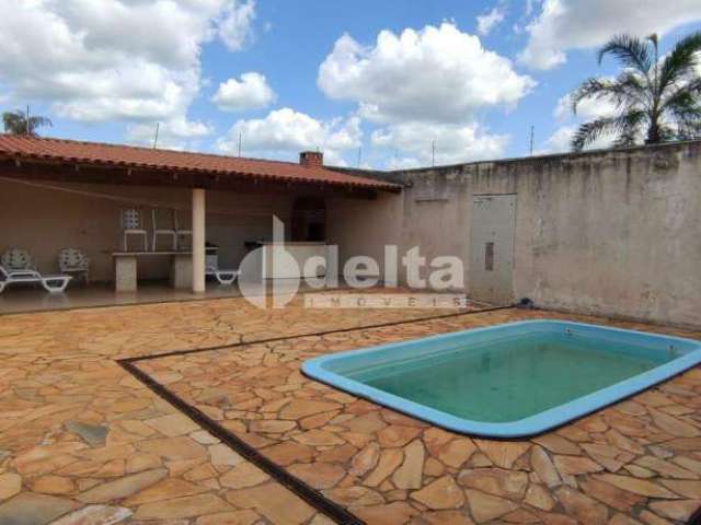 Casa à venda, 3 quartos, 3 suítes, 3 vagas, Carajás - Uberlândia/MG