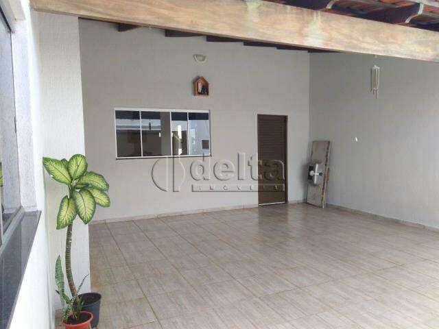 Casa à venda, 4 quartos, 1 suíte, 3 vagas, Planalto - Uberlândia/MG