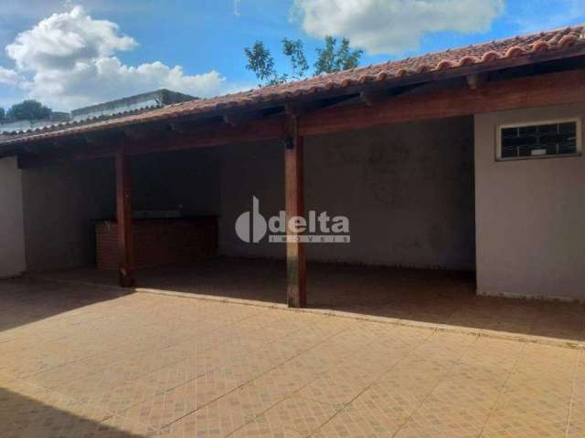 Casa à venda, 3 quartos, 2 vagas, Santa Luzia - Uberlândia/MG