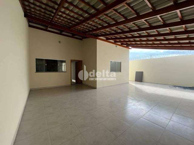 Casa à venda, 3 quartos, 2 suítes, 4 vagas, Santa Rosa - Uberlândia/MG