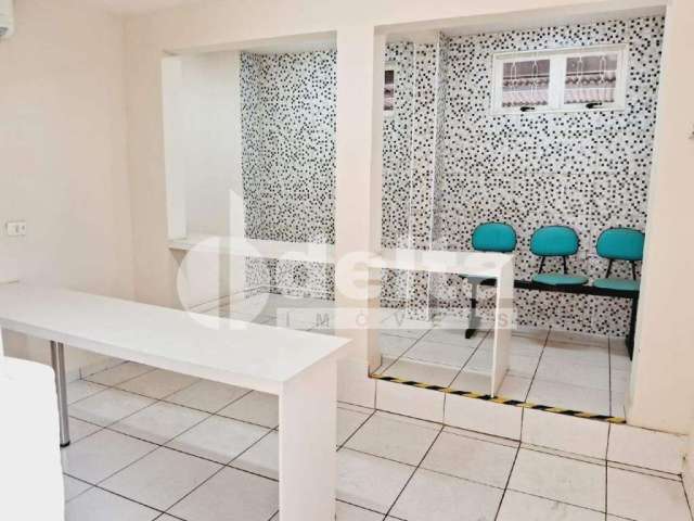 Casa Comercial para aluguel, 5 quartos, 2 suítes, Centro - Uberlândia/MG