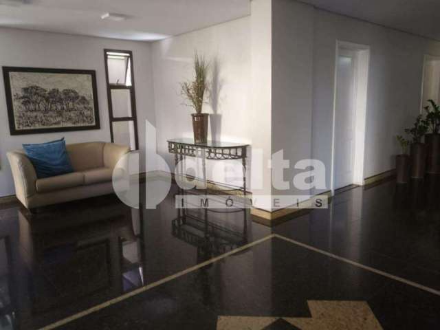 Apartamento à venda, 4 quartos, 2 suítes, 2 vagas, Martins - Uberlândia/MG