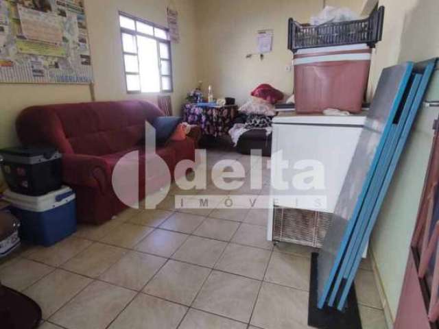 Casa à venda, 3 quartos, 3 vagas, Segismundo Pereira - Uberlândia/MG