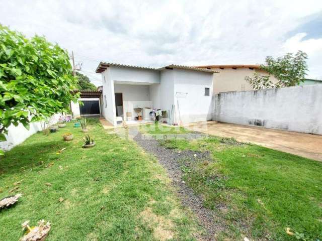 Casa à venda, 5 quartos, 1 suíte, 1 vaga, Aclimação - Uberlândia/MG