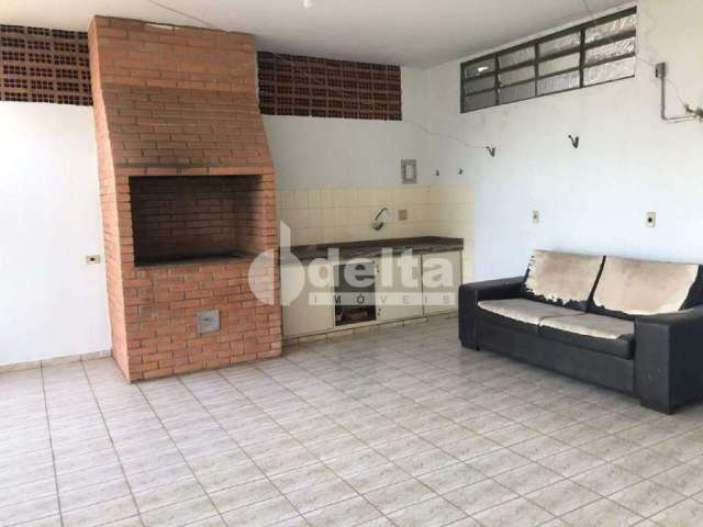 Casa à venda, 3 quartos, 1 suíte, 2 vagas, Osvaldo Rezende - Uberlândia/MG