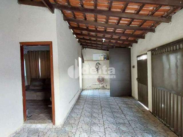 Casa à venda, 3 quartos, 2 vagas, São Jorge - Uberlândia/MG