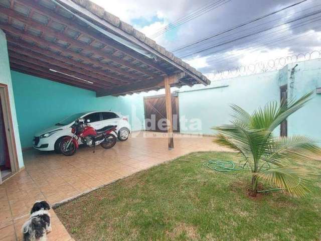 Casa à venda, 3 quartos, 1 suíte, 2 vagas, Jardim Brasília - Uberlândia/MG