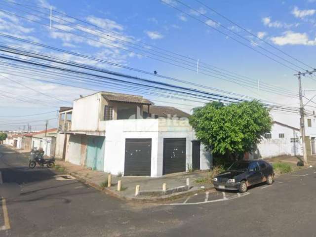 Casa à venda, 3 quartos, 2 suítes, 1 vaga, Segismundo Pereira - Uberlândia/MG