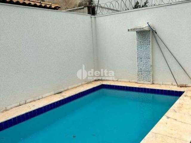 Casa em condomínio para aluguel, 4 quartos, 4 suítes, Jardim Inconfidência - Uberlândia/MG