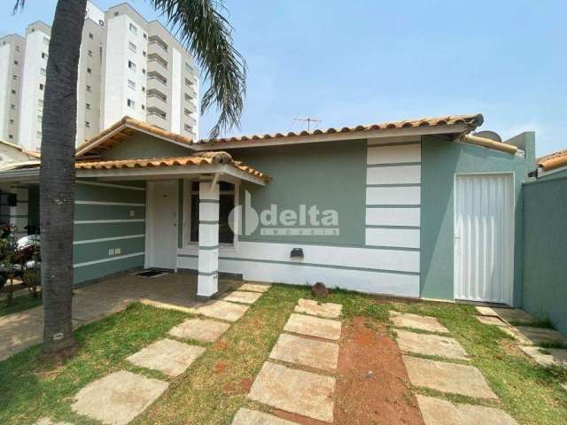 Casa para aluguel, 3 quartos, 1 suíte, 2 vagas, Granada - Uberlândia/MG