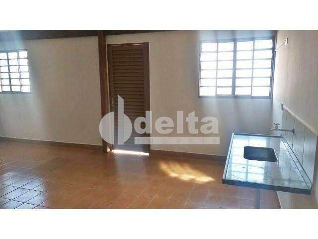 Apartamento para aluguel, 3 quartos, 1 suíte, Saraiva - Uberlândia/MG