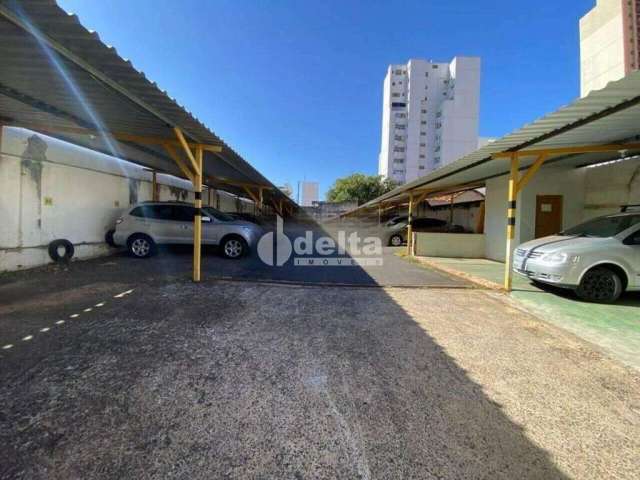 Casa Comercial à venda, 29 vagas, Centro - Uberlândia/MG