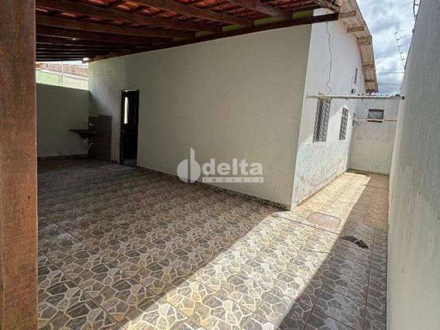 Casa à venda, 5 quartos, 1 suíte, 2 vagas, Luizote de Freitas - Uberlândia/MG