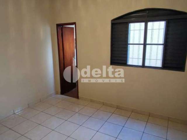 Casa para aluguel, 3 quartos, 1 suíte, 1 vaga, Nossa Senhora Aparecida - Uberlândia/MG