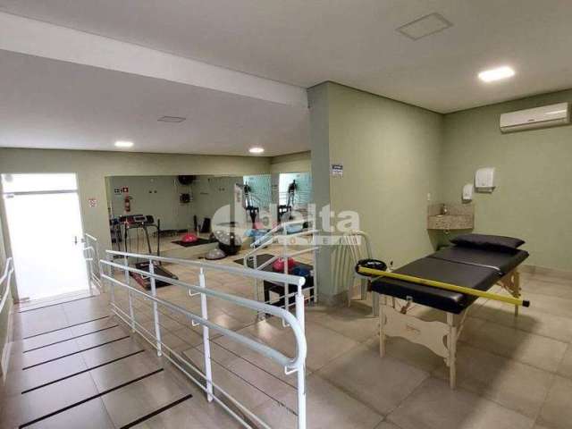 Casa Comercial à venda, 3 quartos, 2 suítes, 2 vagas, Nossa Senhora Aparecida - Uberlândia/MG