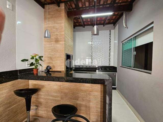 Casa à venda, 3 quartos, 1 suíte, 3 vagas, Jardim Brasília - Uberlândia/MG