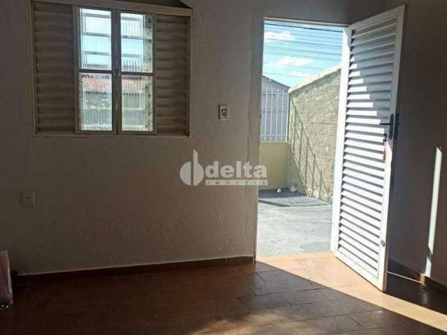 Casa à venda, 3 quartos, 2 vagas, Planalto - Uberlândia/MG