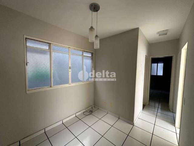 Apartamento para aluguel, 3 quartos, 1 suíte, 1 vaga, Santa Mônica - Uberlândia/MG