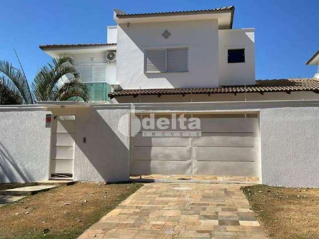 Casa para aluguel, 4 quartos, 2 suítes, 3 vagas, Jardim Karaíba - Uberlândia/MG