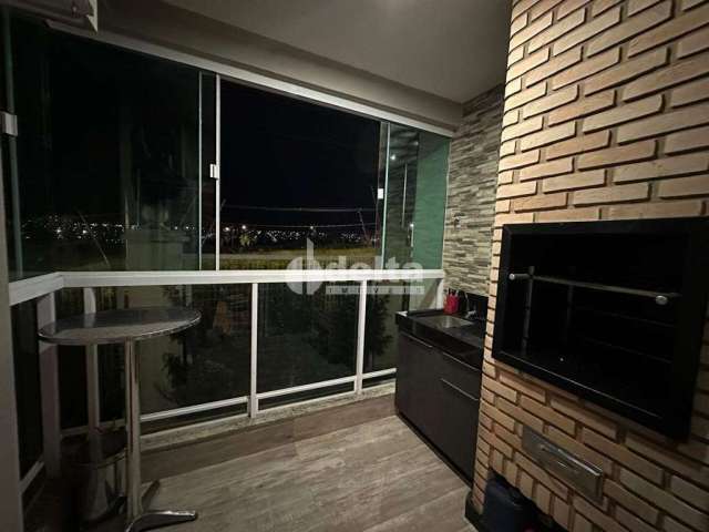 Apartamento à venda, 3 quartos, 1 suíte, 1 vaga, Alto Umuarama - Uberlândia/MG