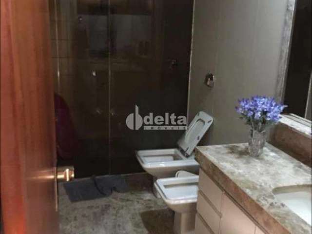 Cobertura  disponível para venda no bairro Fundinho em Uberlândia-MG