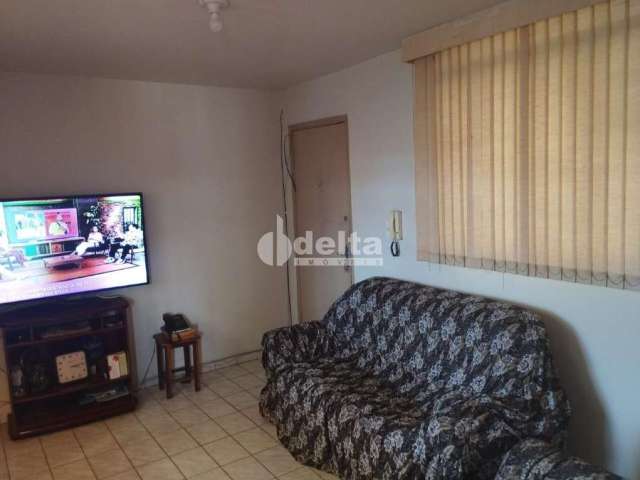 Apartamento disponível para locação e venda no bairro Santa Mônica em Uberlândia-MG