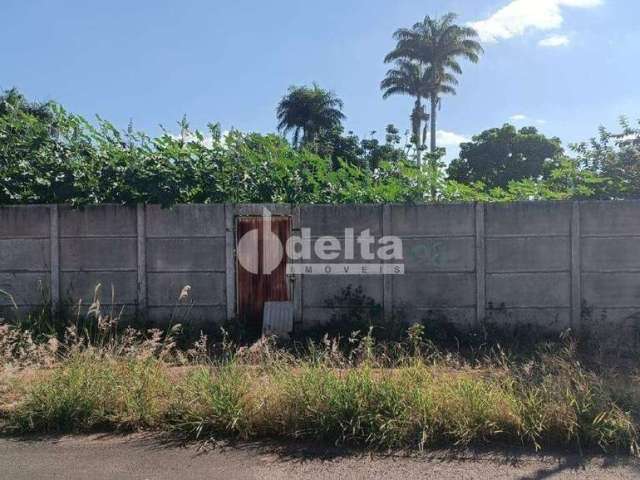 Terreno disponível para venda no bairro Morada da Colina em Uberlândia-MG