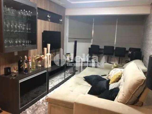 Apartamento disponível para venda no bairro Santa Mônica em Uberlândia-MG