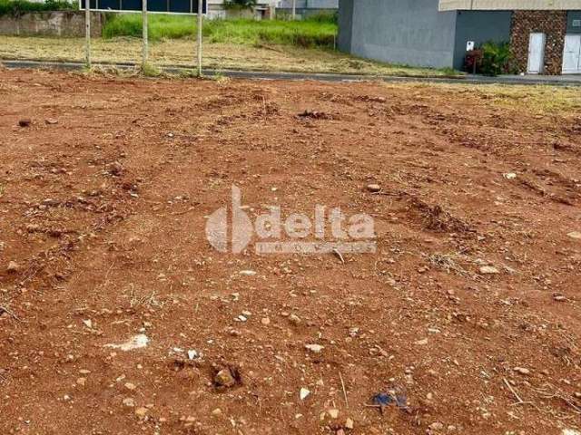 Terreno disponível para venda no bairro Laranjeiras em Uberlândia-MG