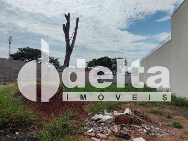 Terreno disponível para venda no bairro Jardim Karaíba em Uberlândia-MG