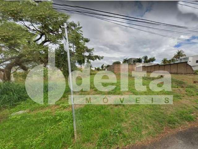 Terreno disponível para venda no bairro Jardim Karaíba em Uberlândia-MG