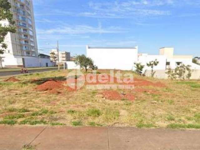 Terreno disponível para venda no bairro Bosque dos Buritis em Uberlândia-MG