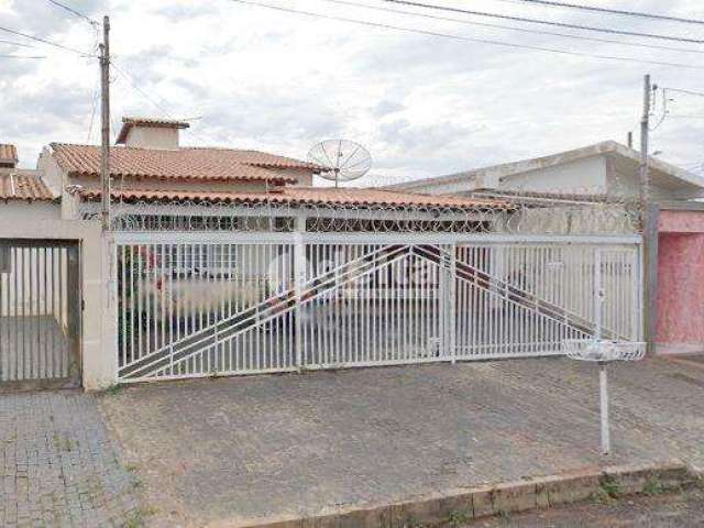 Casa residencial disponível para locação no bairro Cidade Jardim em Uberlândia-MG