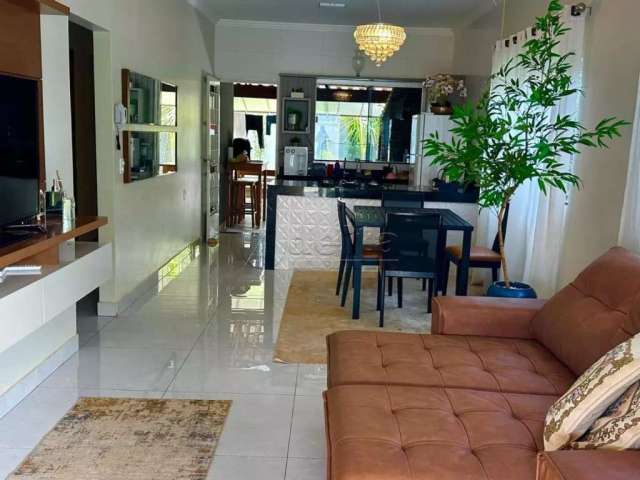 Casa disponível para venda no bairro Santa Mônica em Uberlândia-MG