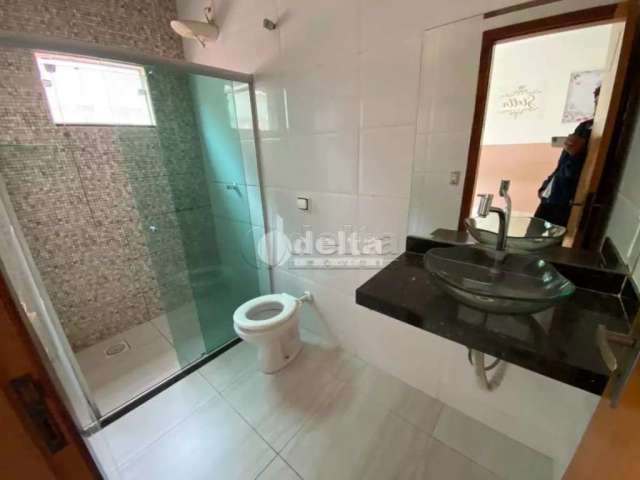 Casa residencial disponível para venda no bairro Bosque dos Buritis em Uberlândia-MG