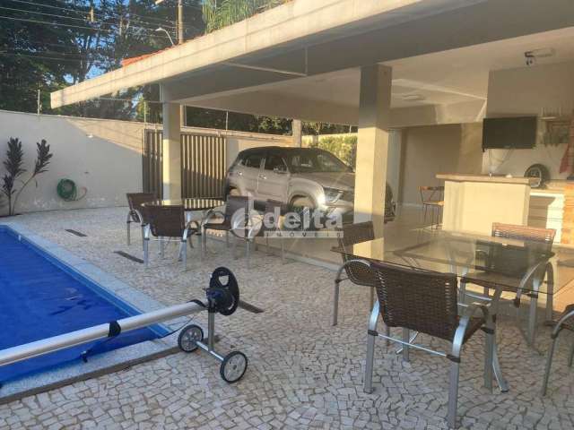 Casa residencial disponível para locação e venda no bairro Morada da Colina em Uberlândia-MG.